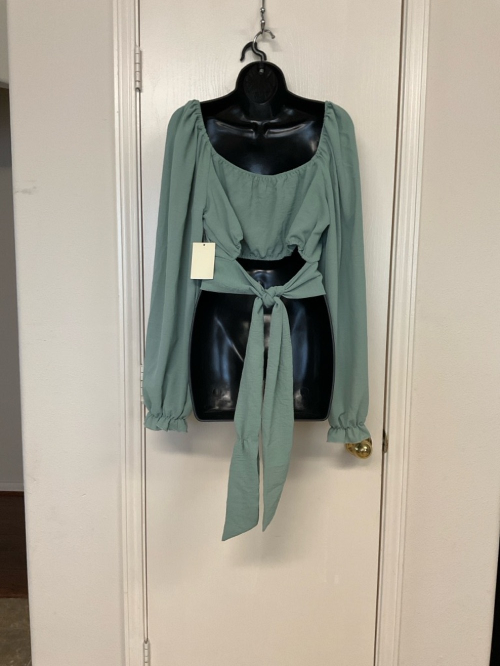 Women's Sage Green Long Sleeve Square-Neck Cropped Blouse - Picture 2 of 5